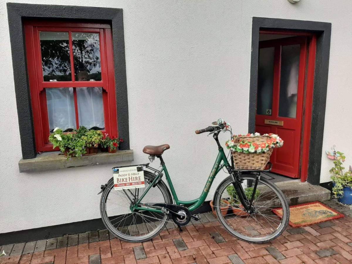 Nellys Bed And Bikes Hotel เวสต์พอร์ต ภายนอก รูปภาพ
